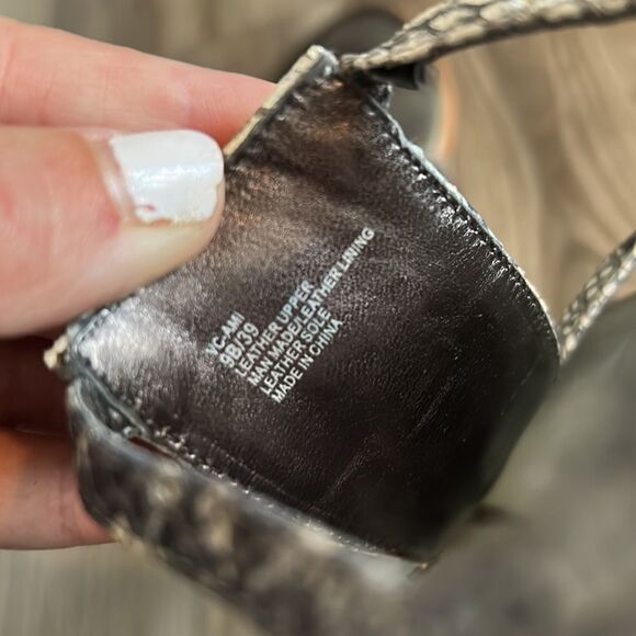 VINCE CAMUTO GENUINE LEATHER SNAKESKIN JEWELED SANDALS SIZE 9 EXCELLENT CNDTN! - Picture 9 of 10